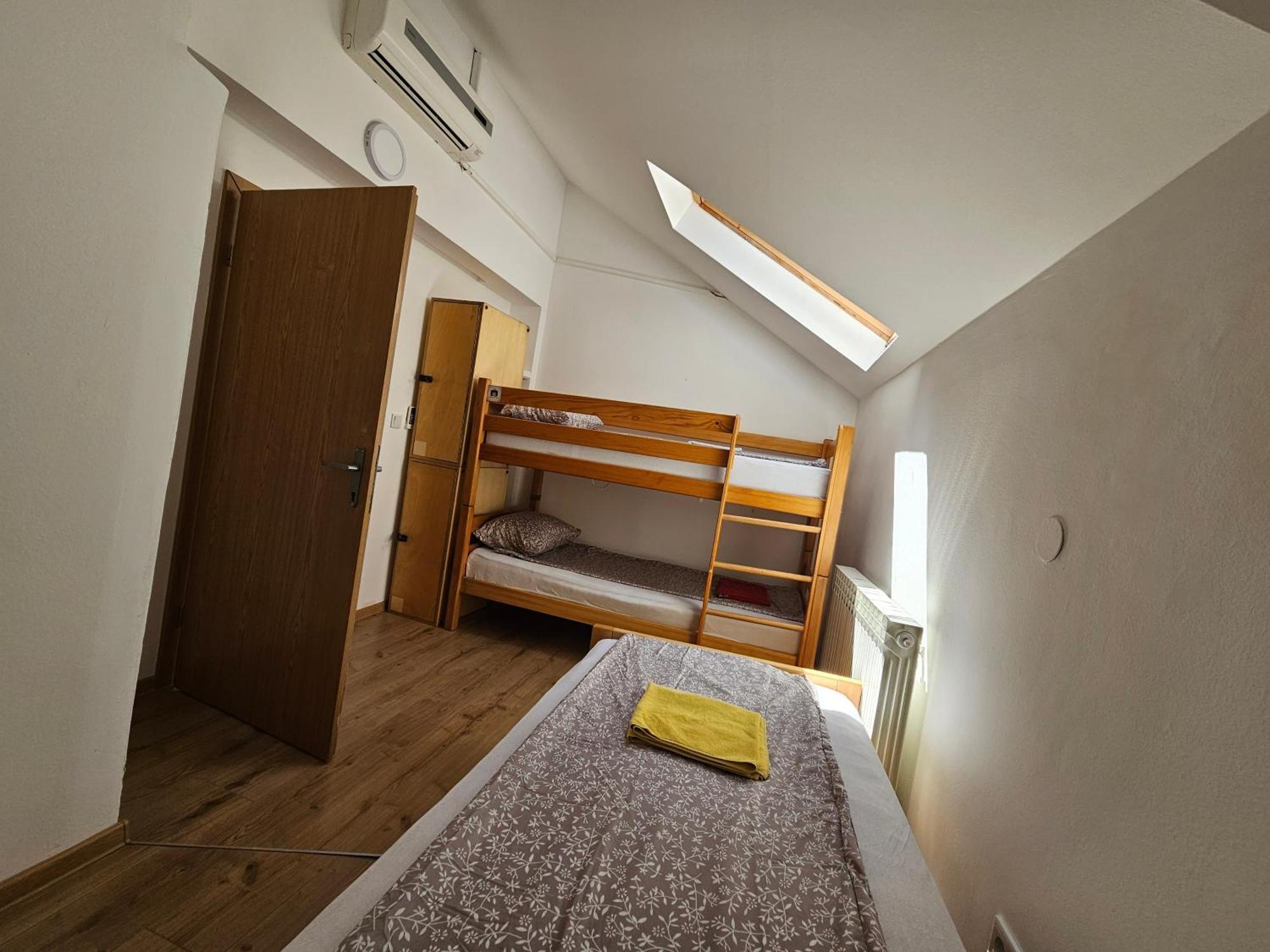 Leopold Chillout Hostel Sarajevo Ngoại thất bức ảnh