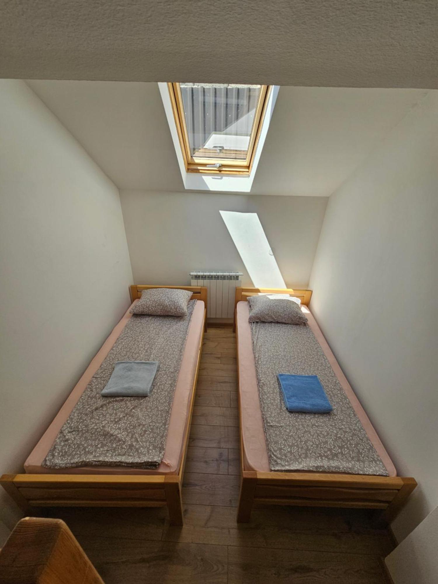 Leopold Chillout Hostel Sarajevo Ngoại thất bức ảnh