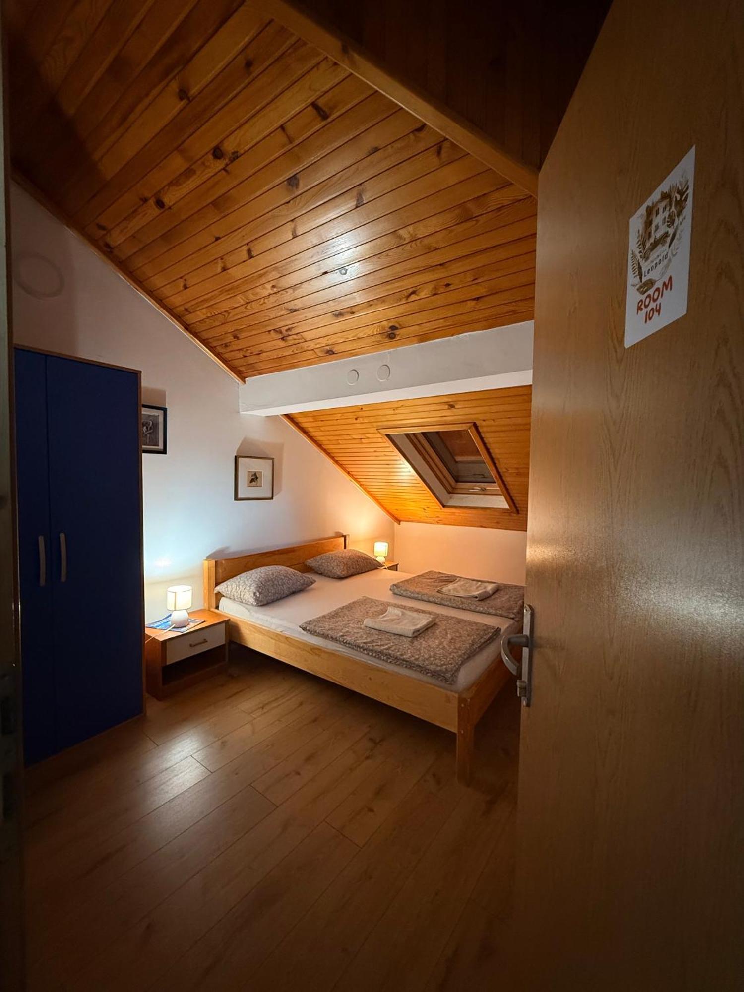 Leopold Chillout Hostel Sarajevo Ngoại thất bức ảnh
